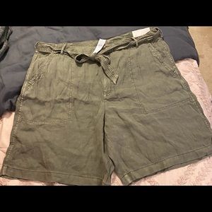 AE Olive Linen Blend Shorts